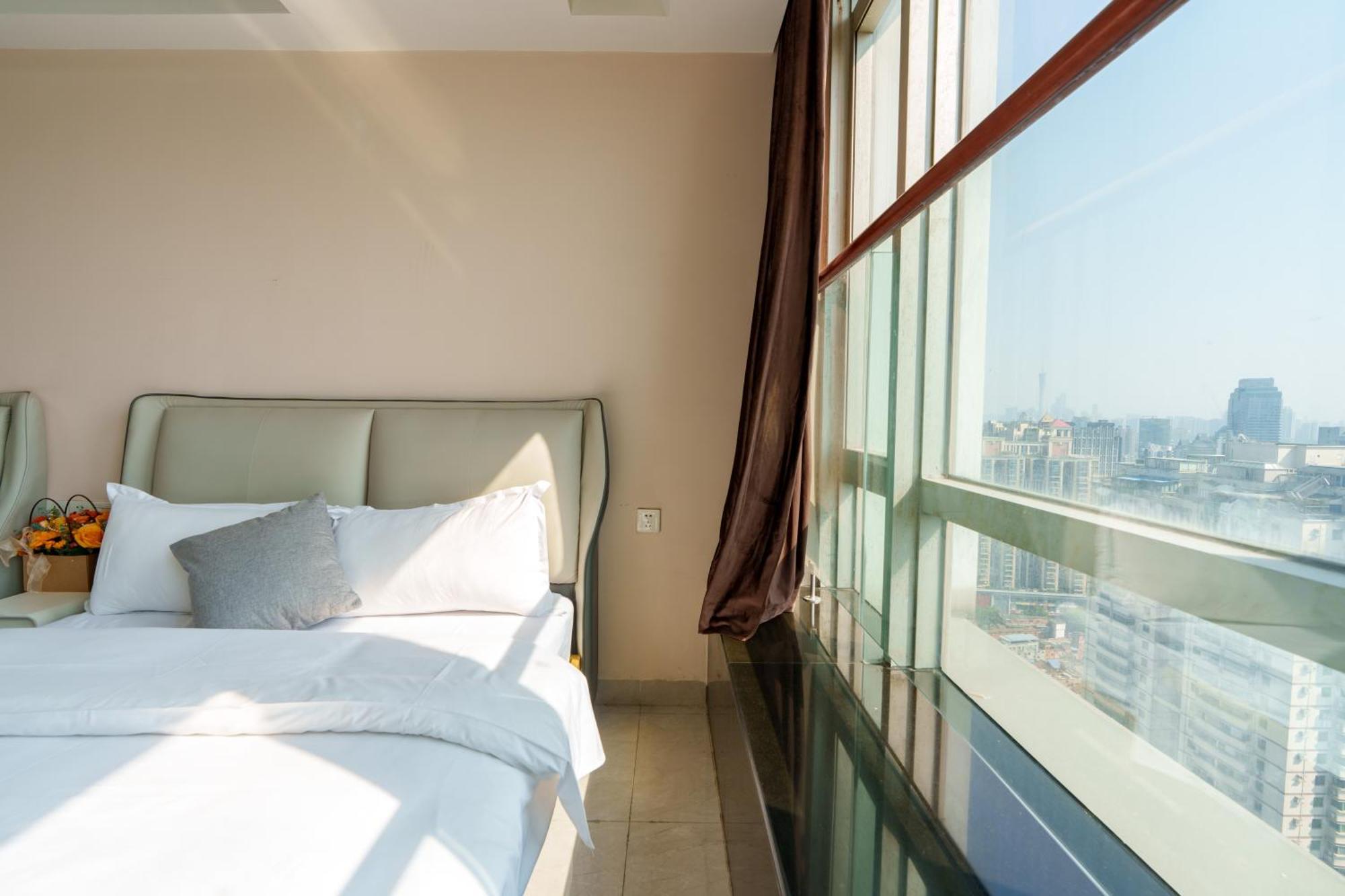 Sunny International Apartment From Beijing Road Cantón Exterior foto